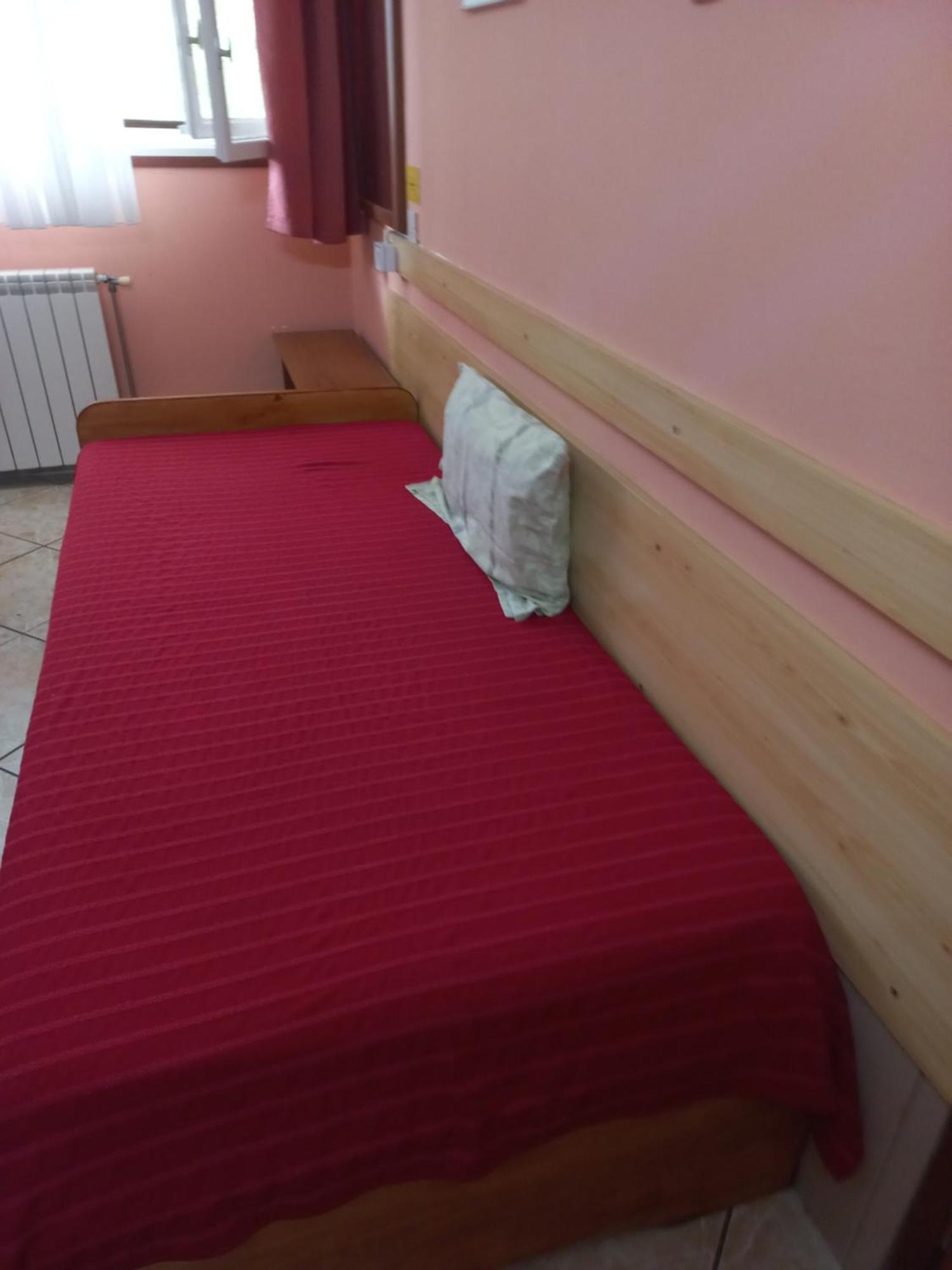 Hostel Bata Kanjiza Luaran gambar