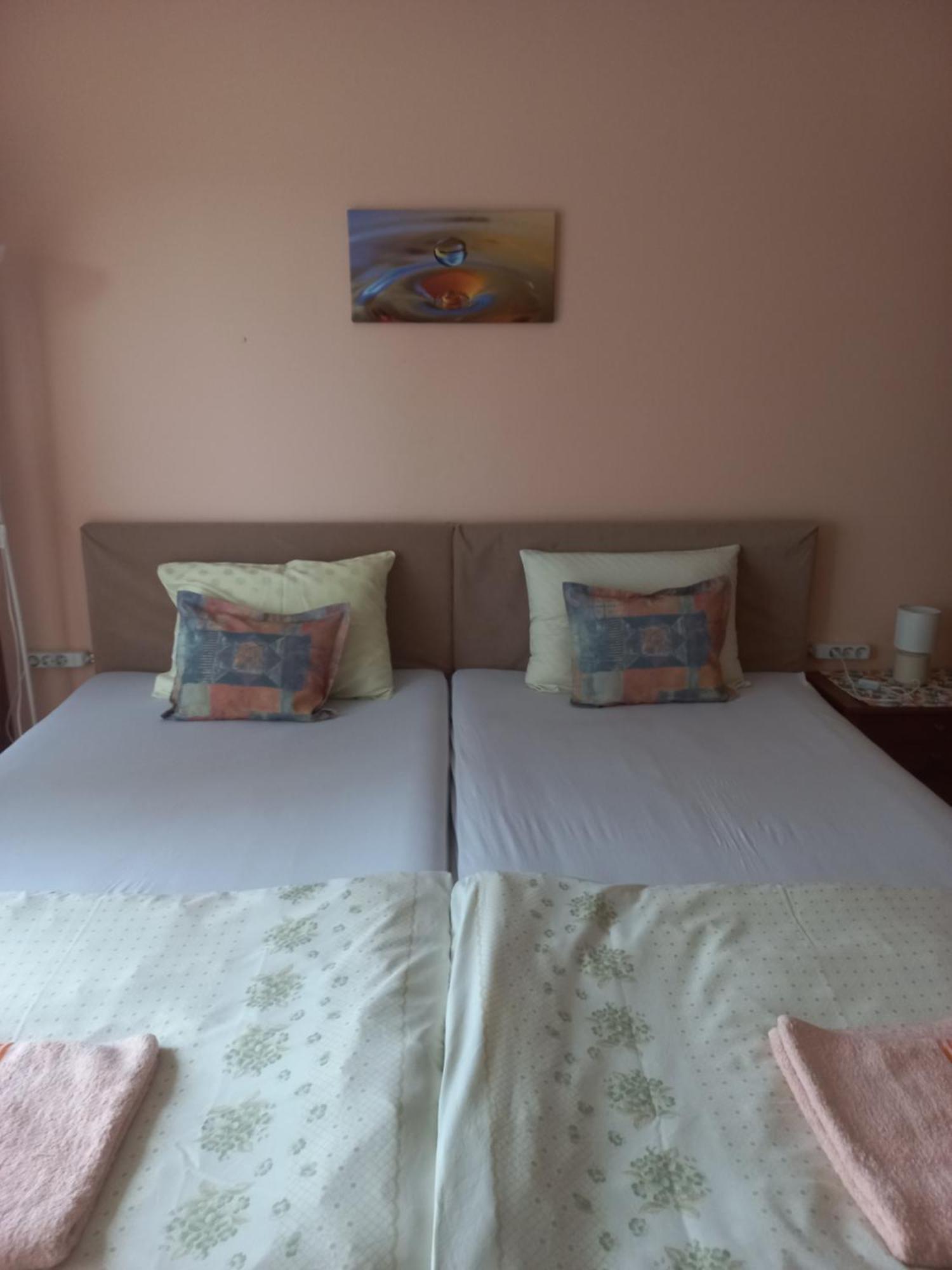 Hostel Bata Kanjiza Luaran gambar